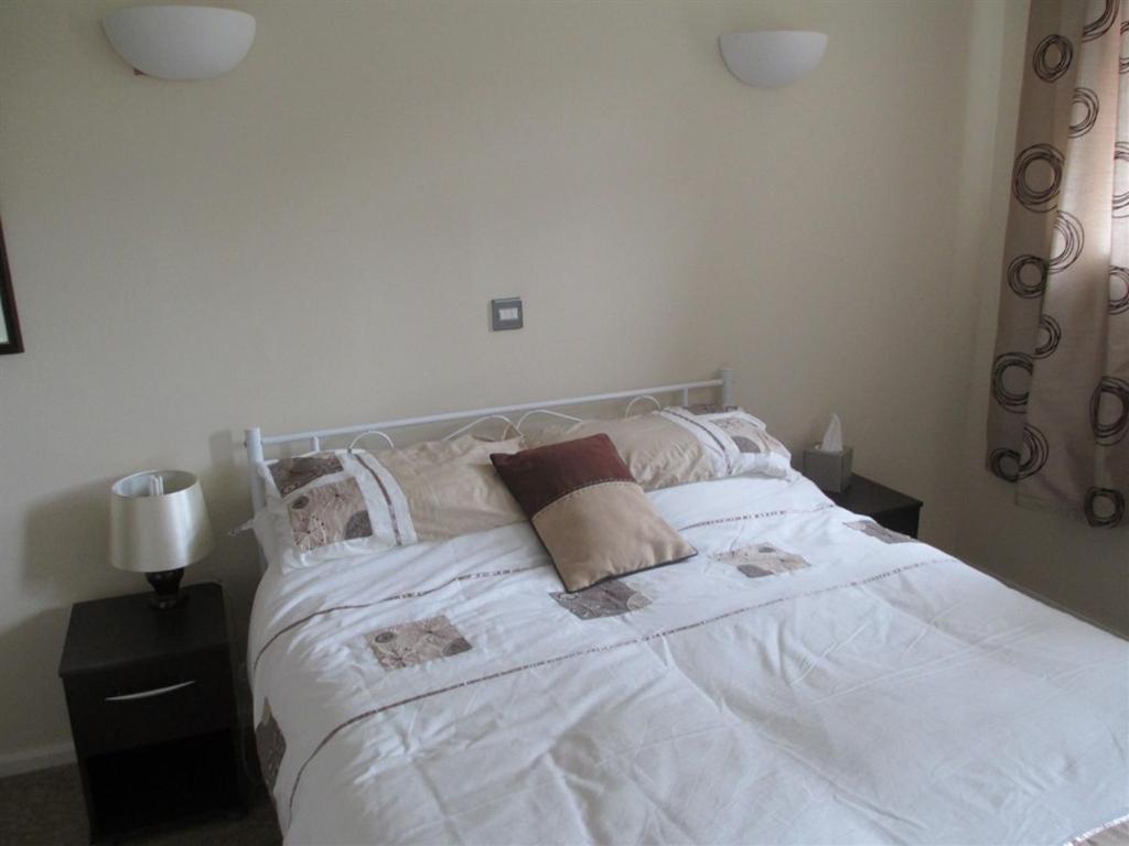 Royal George Hotel Great Easton  Room photo