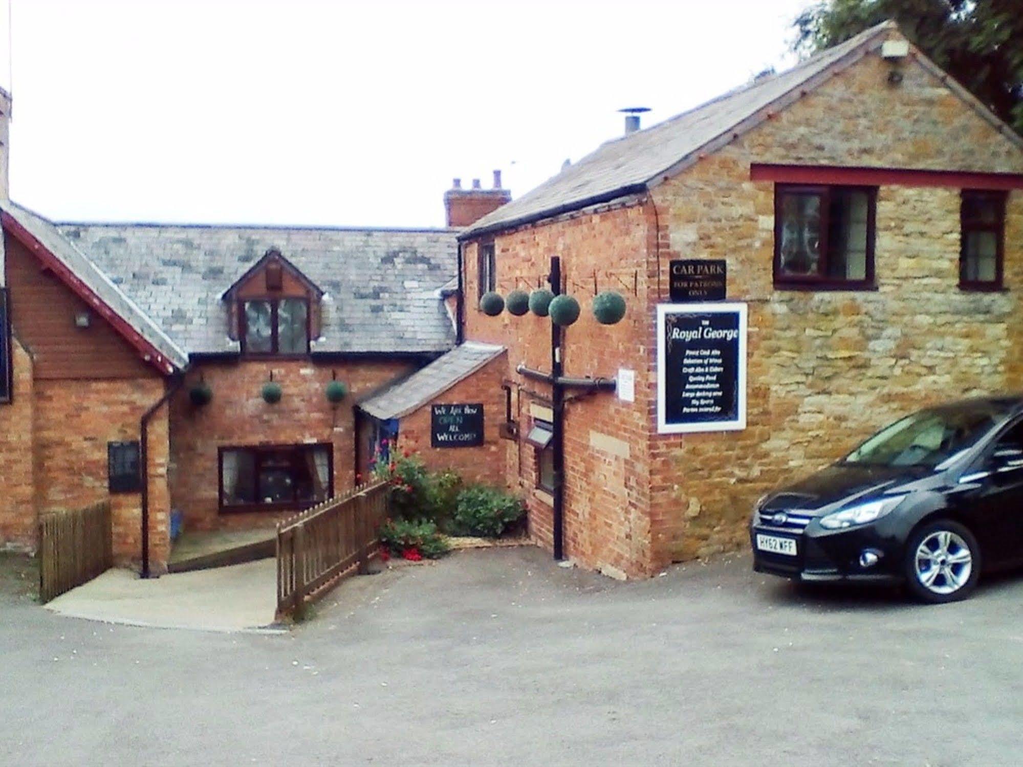 Royal George Hotel Great Easton  Exterior photo